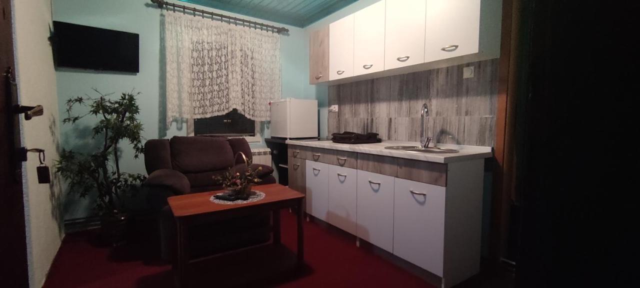 Guesthouse Prenociste Faraon Pljevlja Luaran gambar